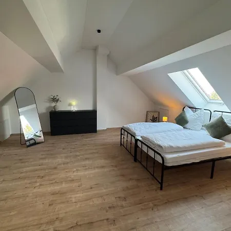Grosse Mit Balkon Und Parkplatz Nahe Basel 公寓 莱茵河畔的纳沙泰尔