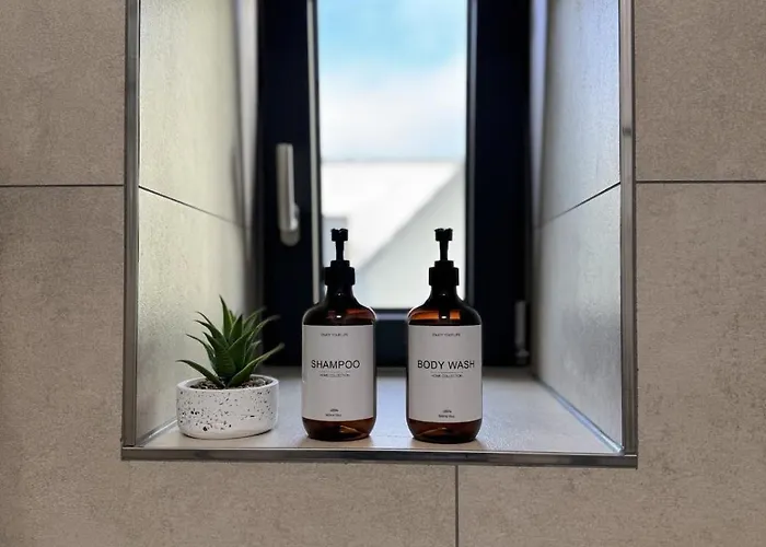 Grosszuegige In 아파트 *